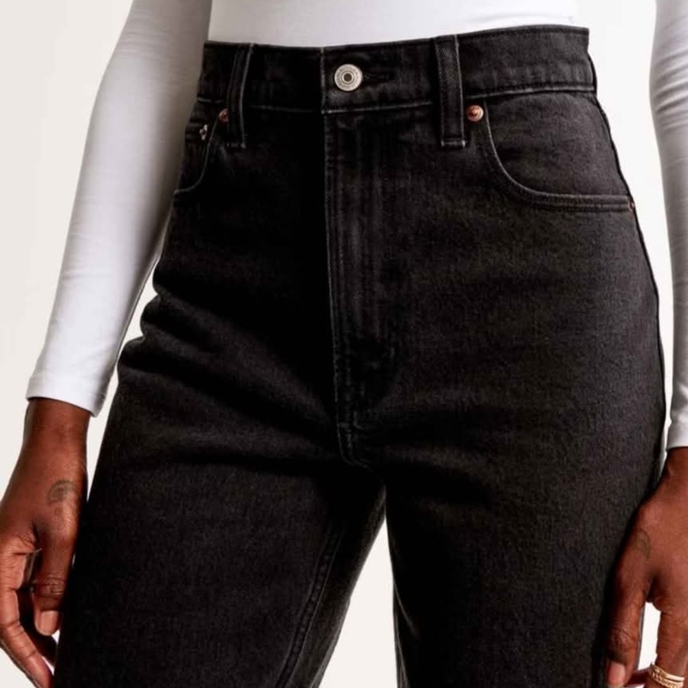 NWT Abercrombie & Fitch Women's Black 90's Straight Jeans ~6L - Picture 4 of 6